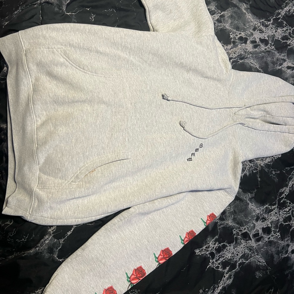 Obey rose hoodie (small) 🌹